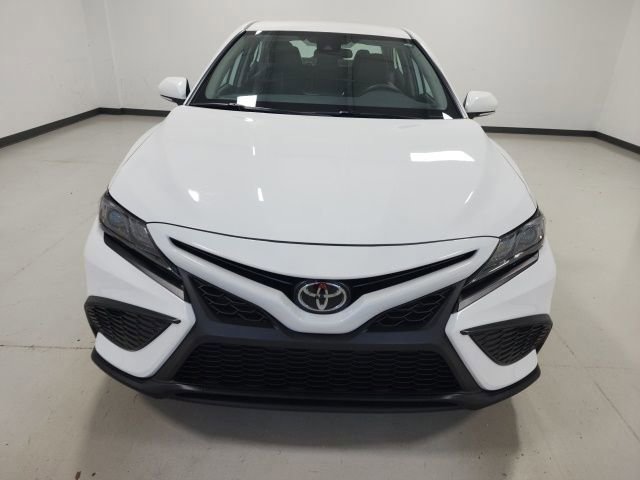 Used 2024 Toyota Camry SE FWD image 6