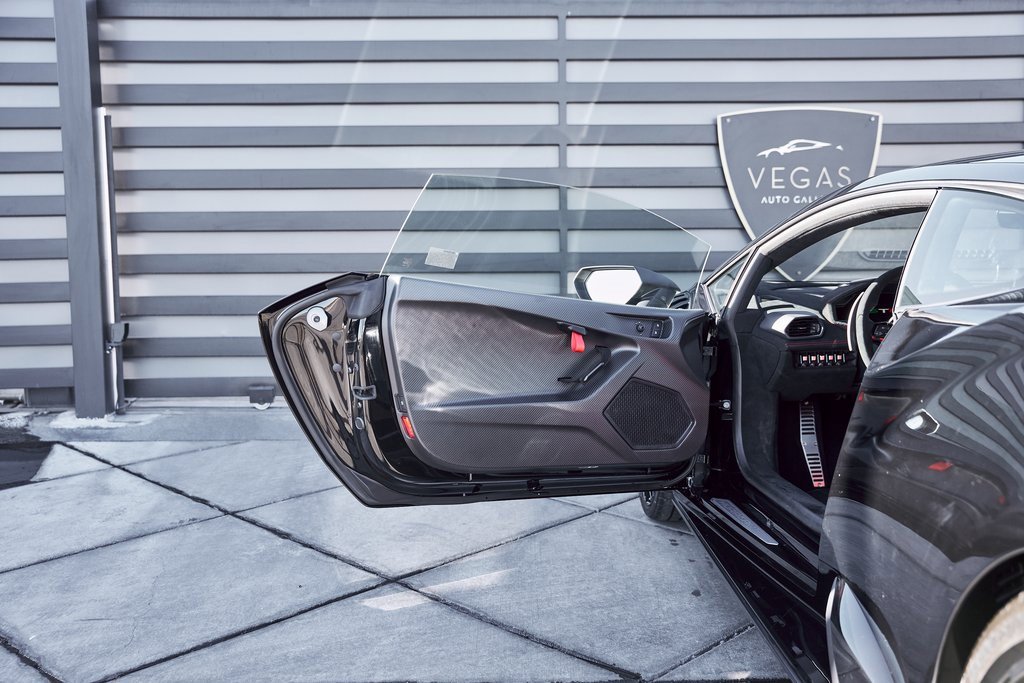 Used 2024 Lamborghini Huracan STO image 35