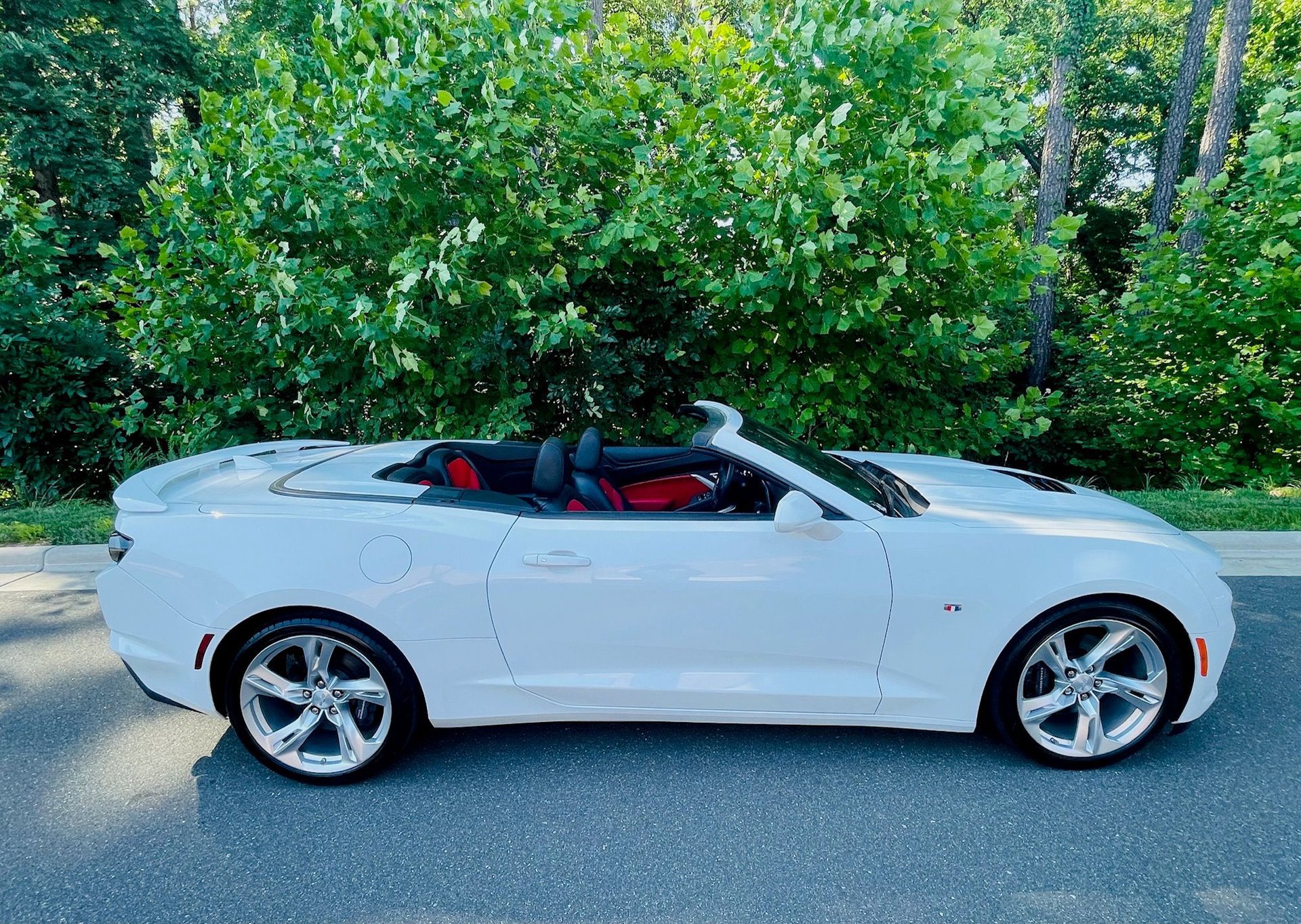Used 2022 Chevrolet Camaro SS RWD image 7