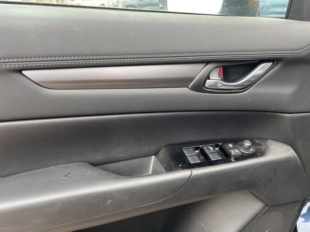 Used 2017 MAZDA CX-5 Touring image 13