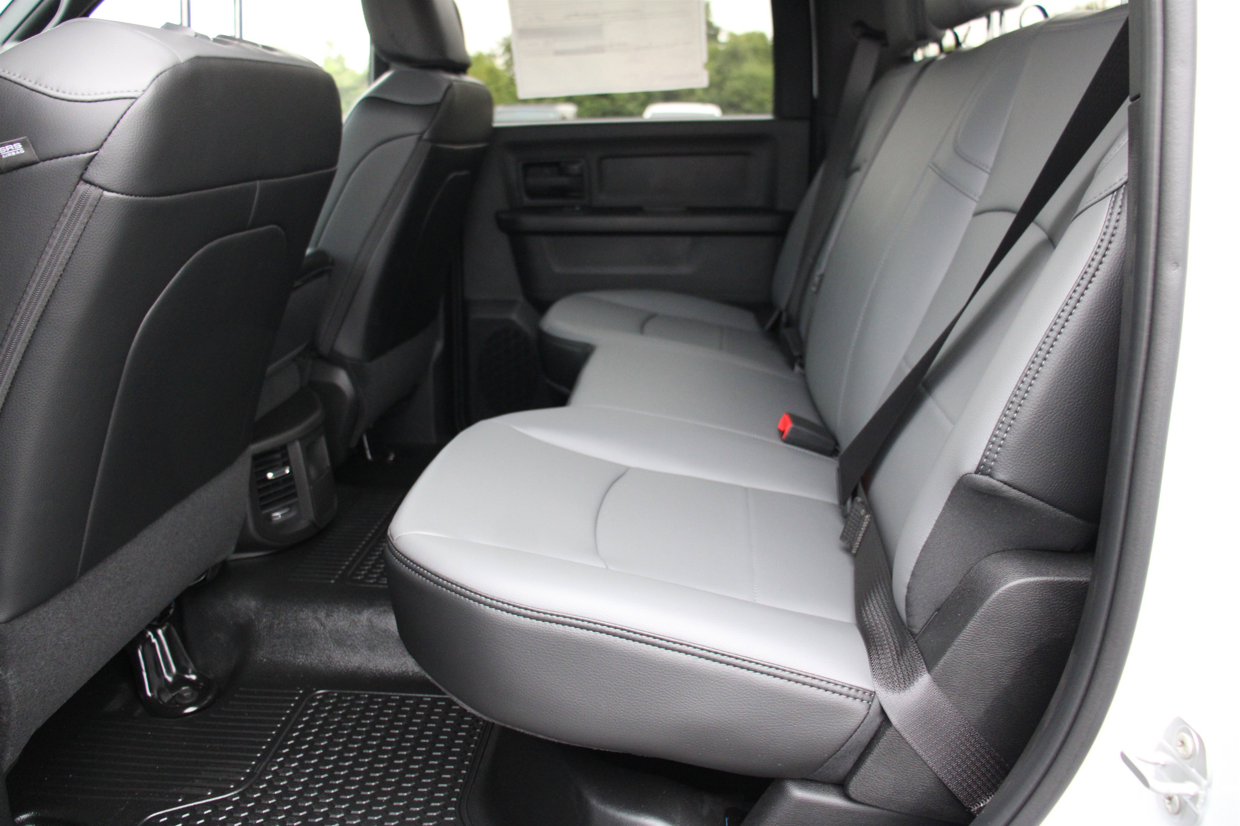 Used 2025 RAM 3500 Tradesman w/ Chrome Appearance Group image 24