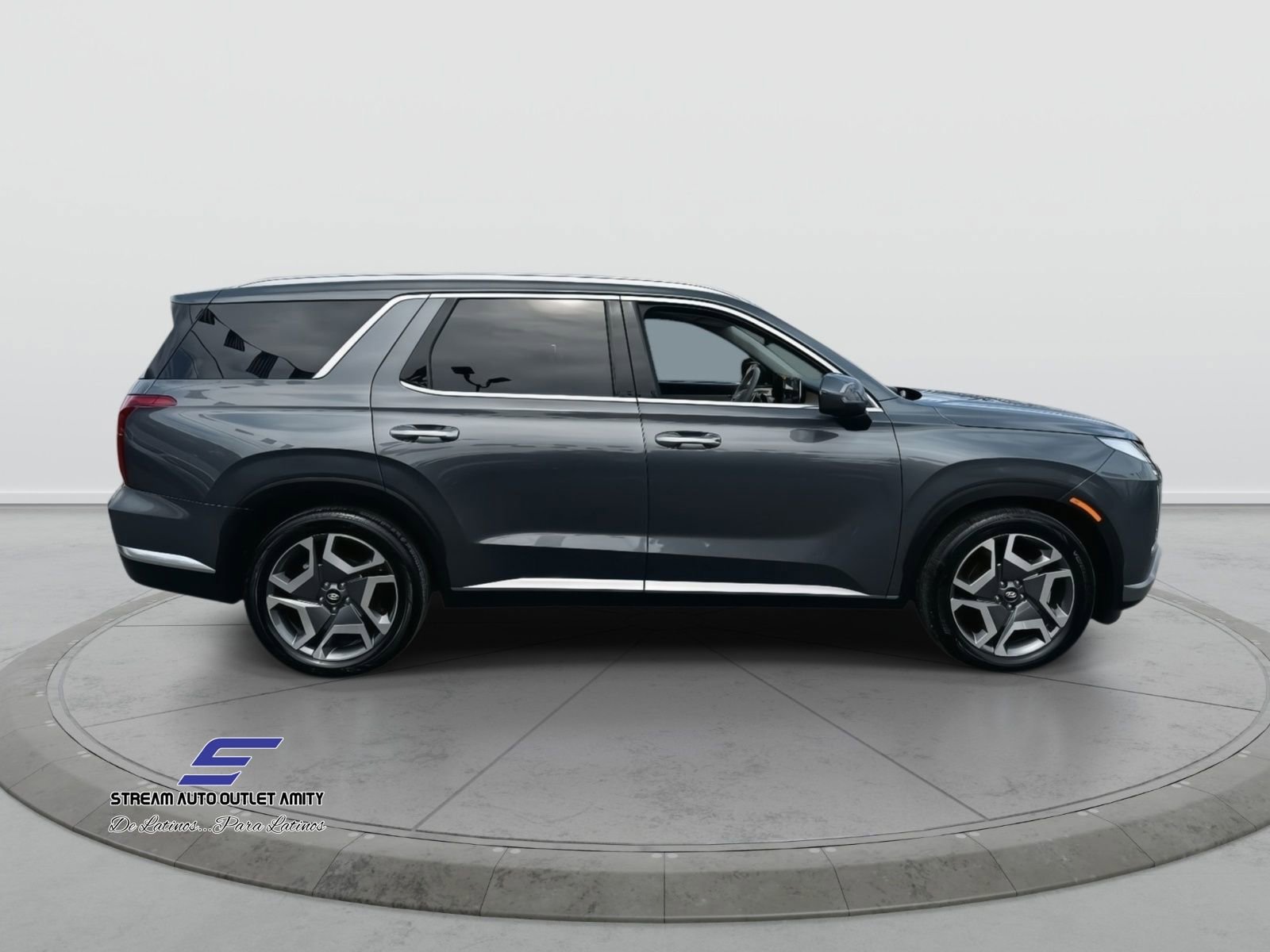 Used 2025 Hyundai Palisade Limited image 4