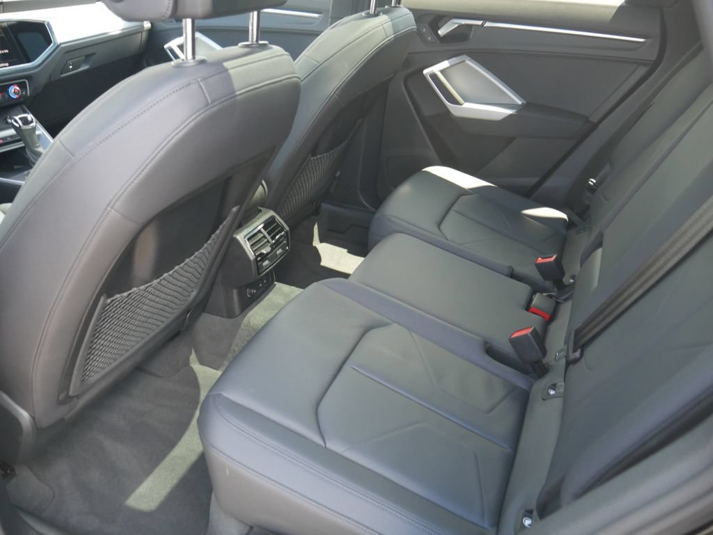 Used 2025 Audi Q3 2.0T Premium w/ Convenience Package AWD/4WD image 20