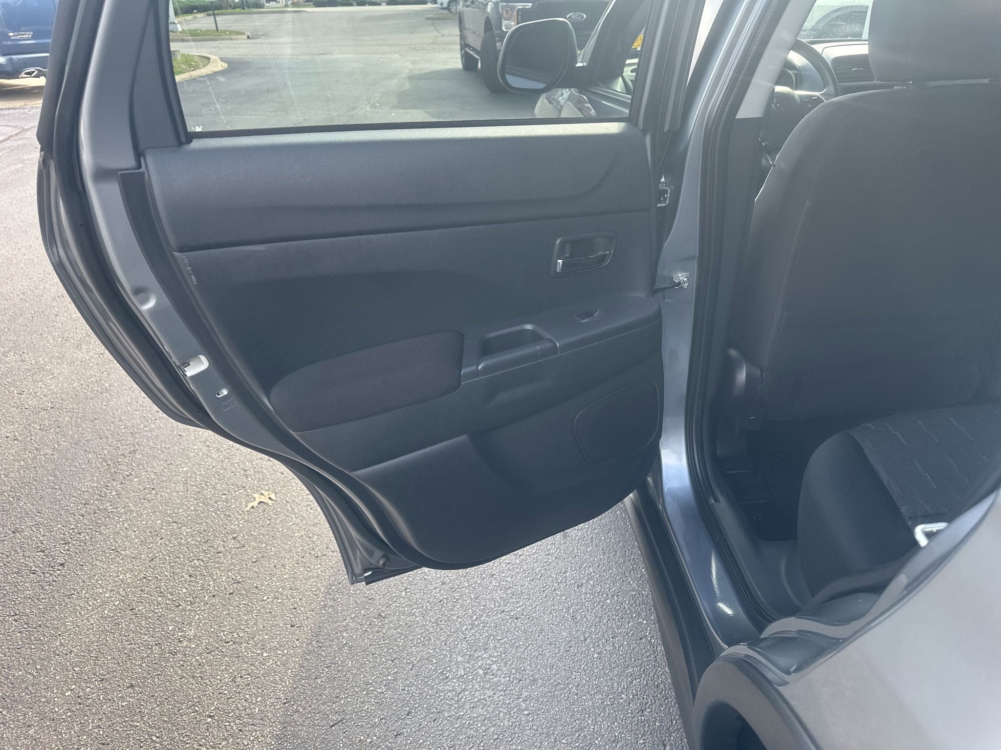 Used 2024 Mitsubishi Outlander Sport ES image 16