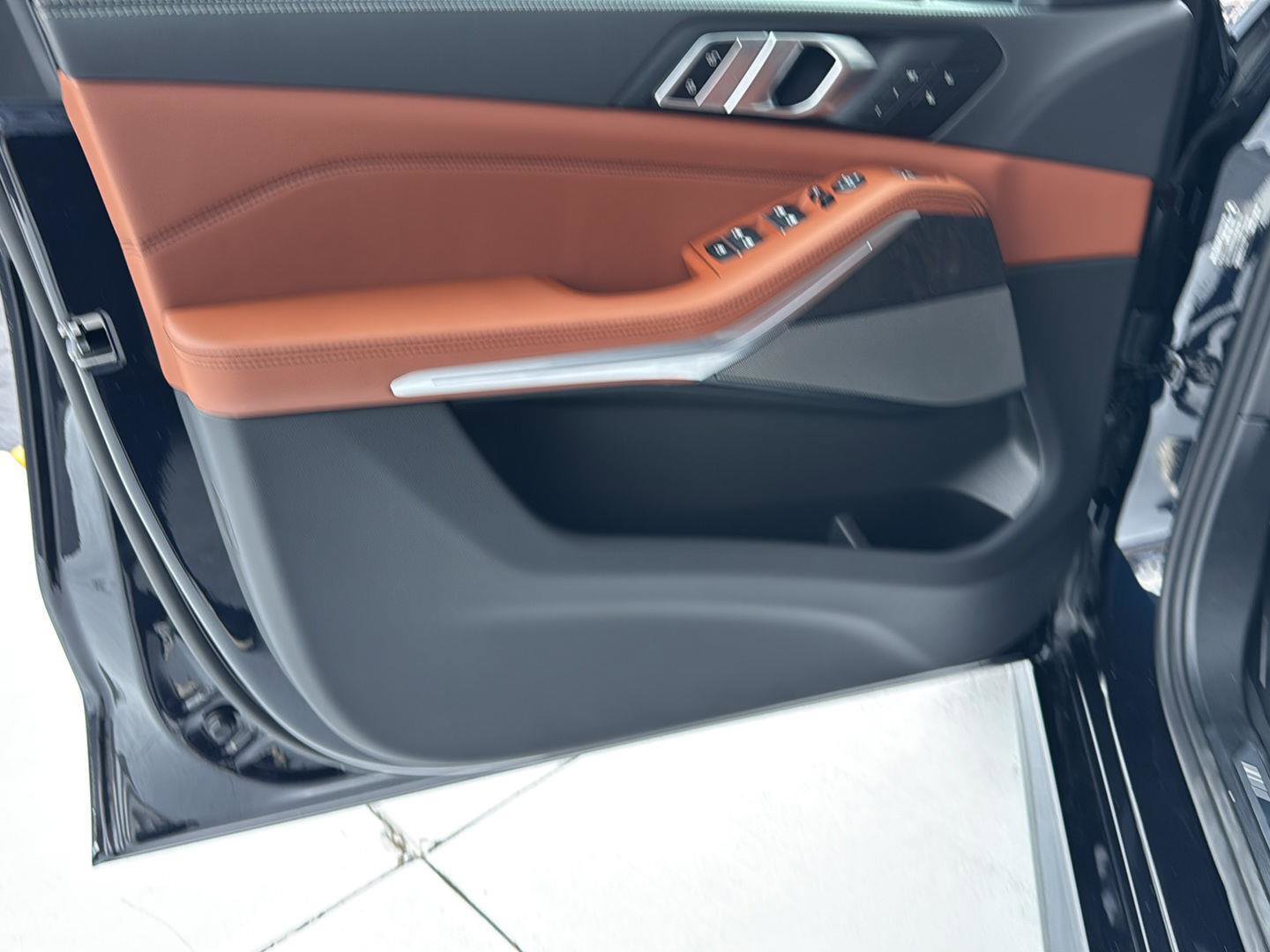 New 2026 BMW X5 xDrive40i w/ Executive Package image 14