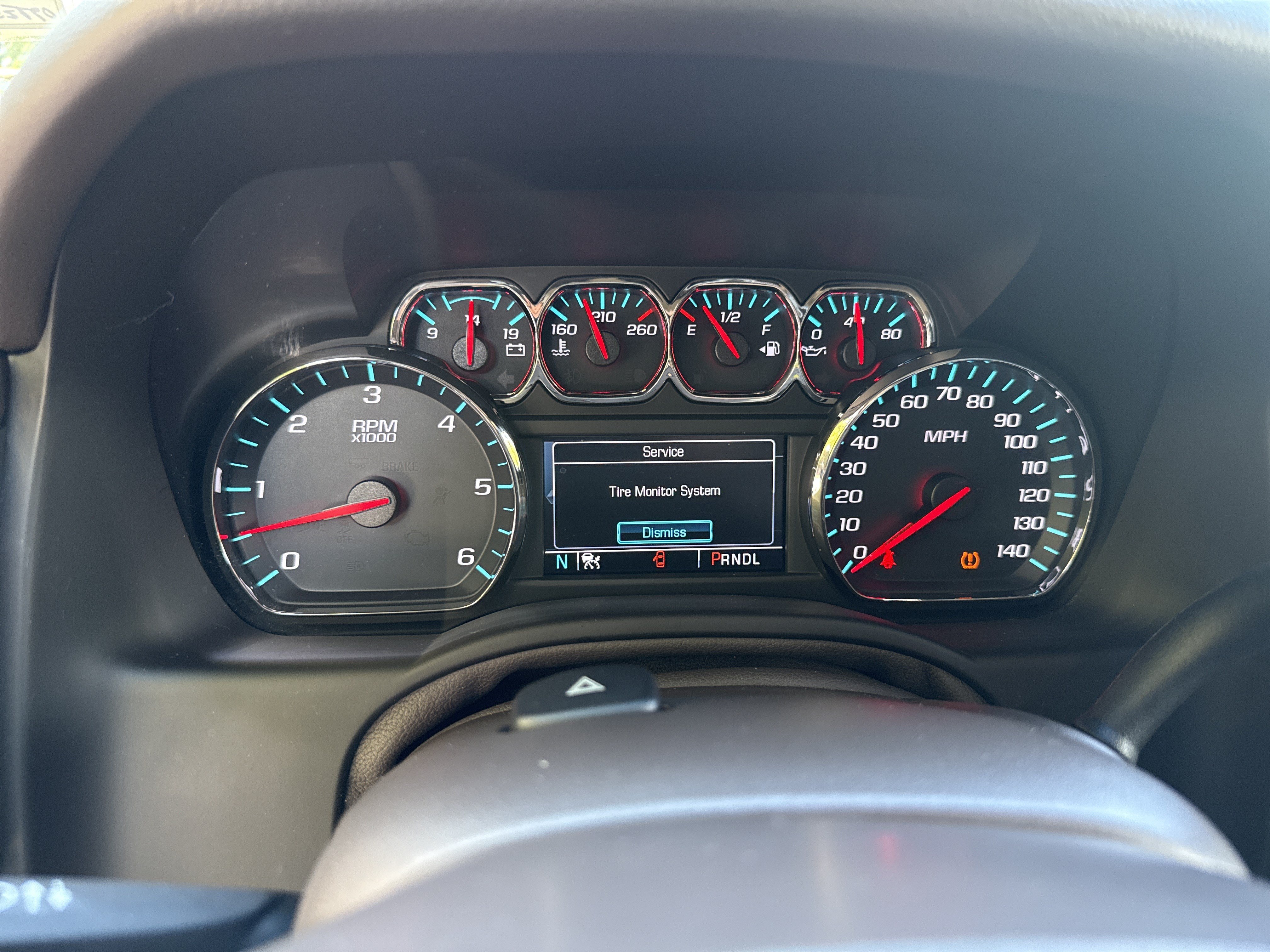 Used 2018 GMC Yukon SLT w/ Premium Edition RWD image 28