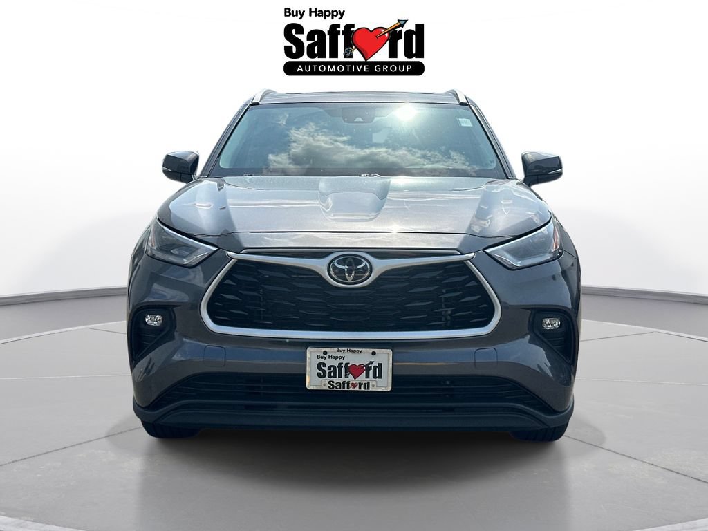 Used 2024 Toyota Highlander XLE AWD/4WD image 8