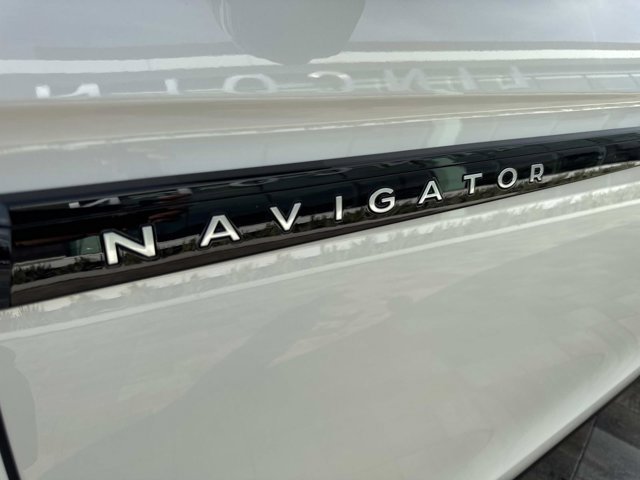 New 2025 Lincoln Navigator L Black Label image 8