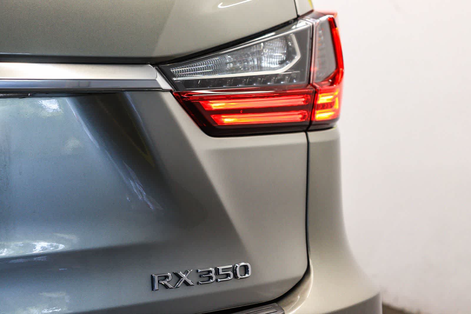 Certified 2022 Lexus RX 350 FWD w/ Premium Package image 9
