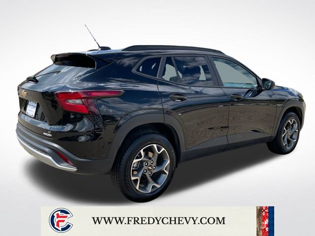 Used 2025 Chevrolet Trax LT FWD image 5