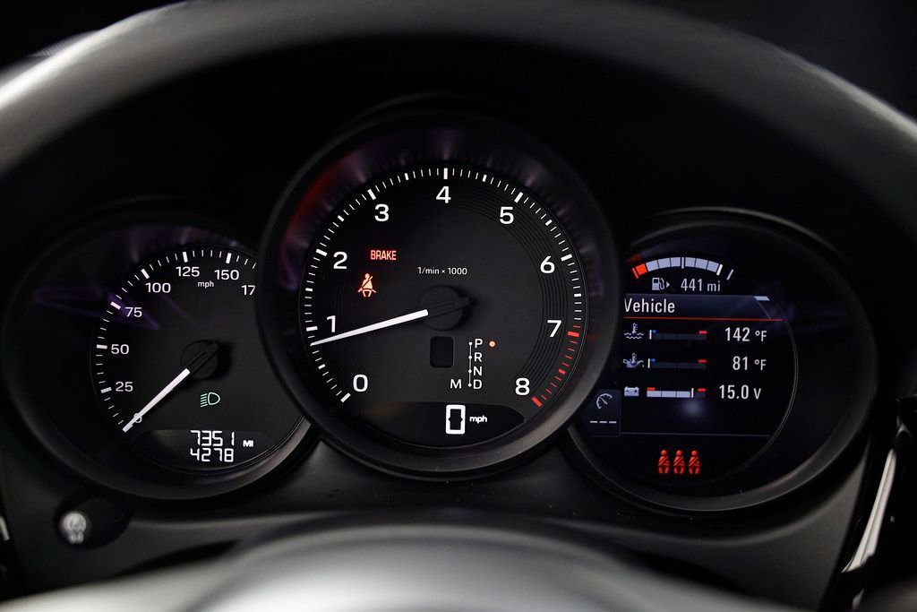 Certified 2025 Porsche Macan image 35