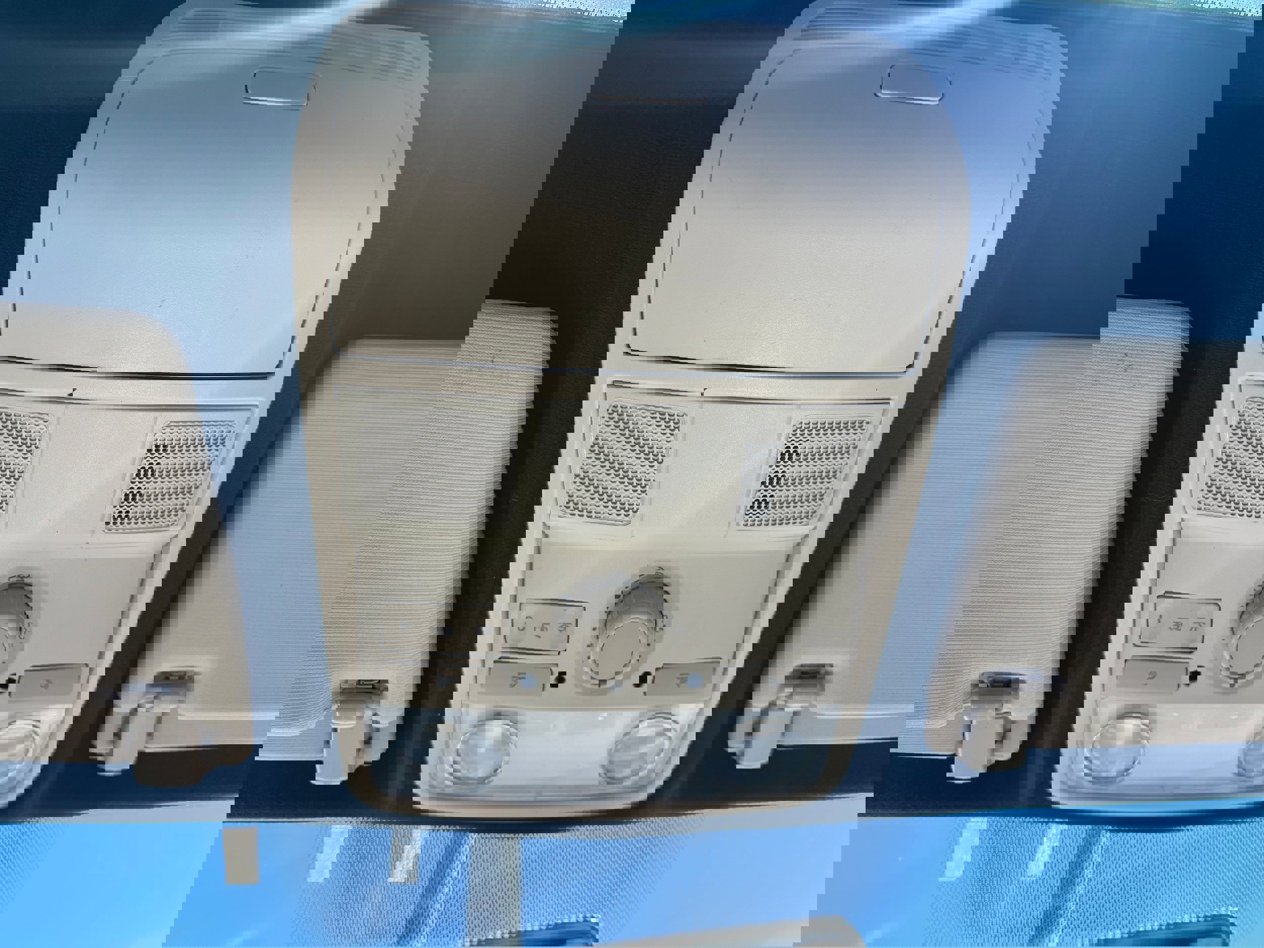 Used 2010 Volkswagen Passat Komfort image 9