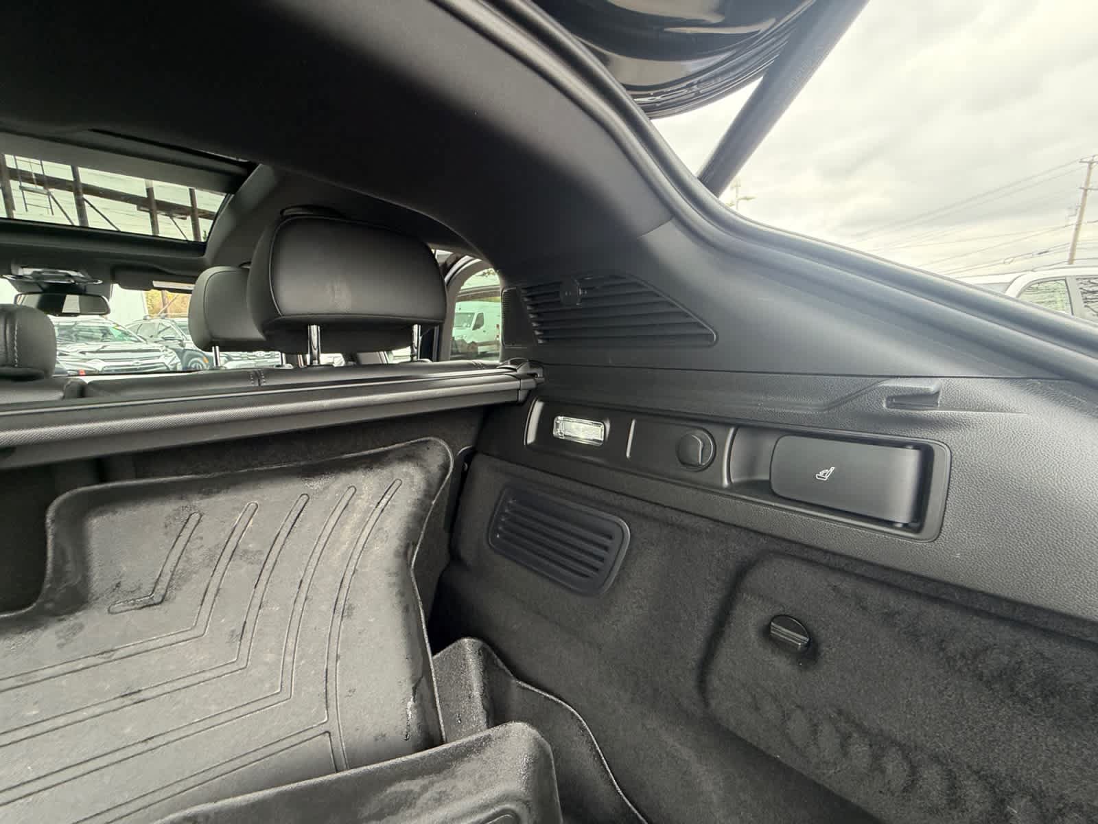 Used 2023 Alfa Romeo Stelvio Ti AWD/4WD image 23