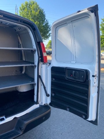 Used 2021 Chevrolet Express 2500 RWD image 11