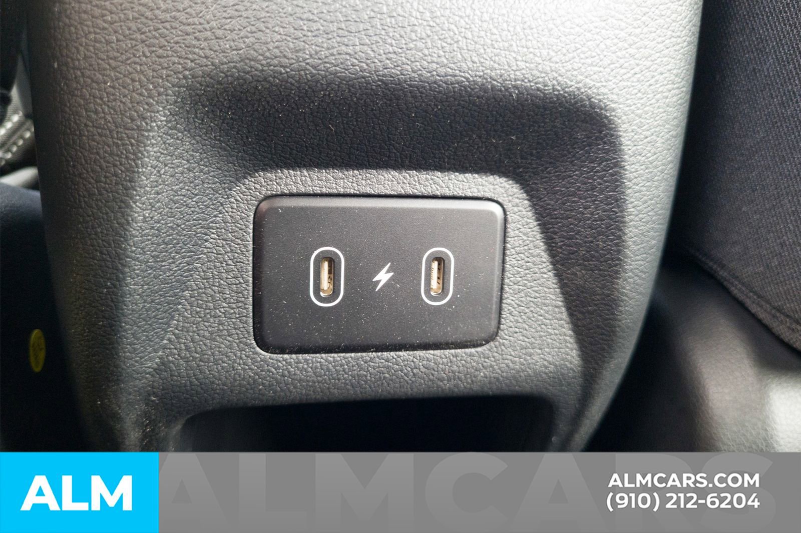 Certified 2025 Hyundai Venue SEL image 22