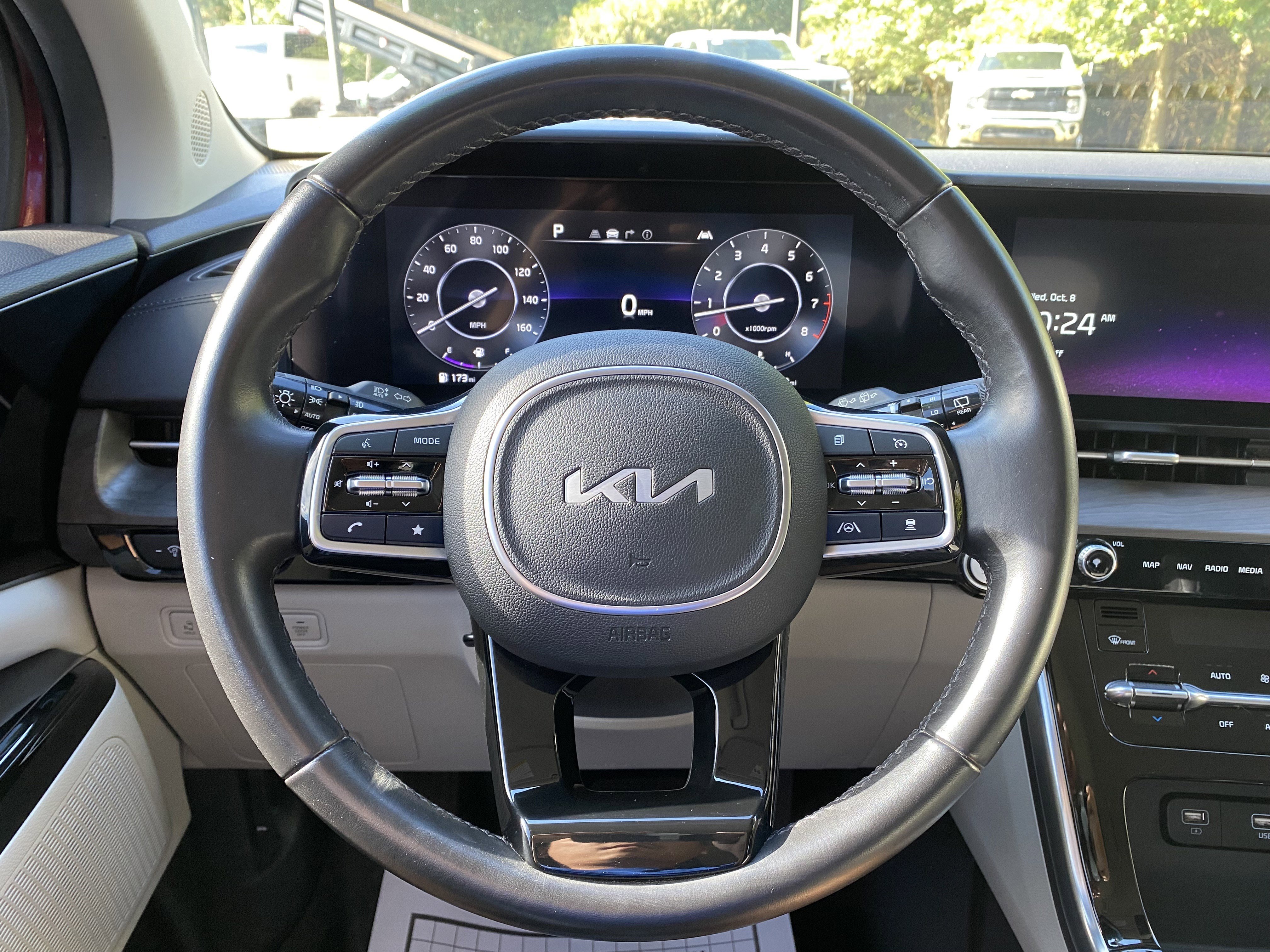 Used 2023 Kia Carnival SX image 18