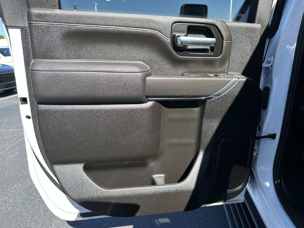 Used 2022 GMC Sierra 2500 AT4 w/ AT4 Preferred Package AWD/4WD image 12