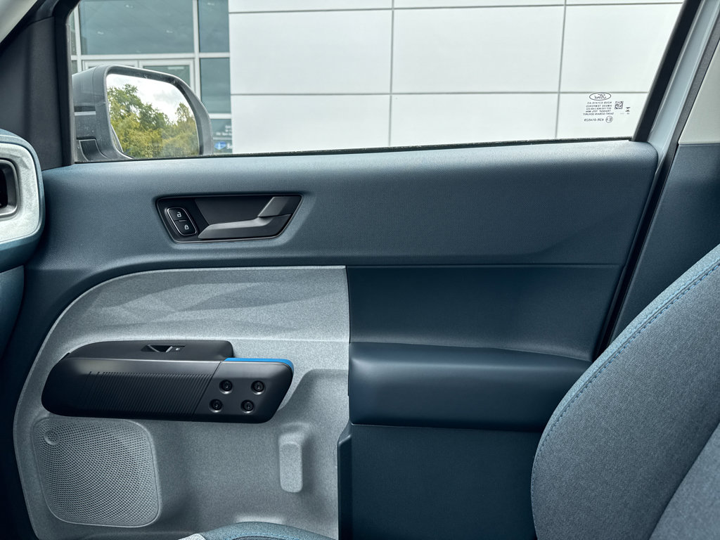 New 2025 Ford Maverick XLT image 28