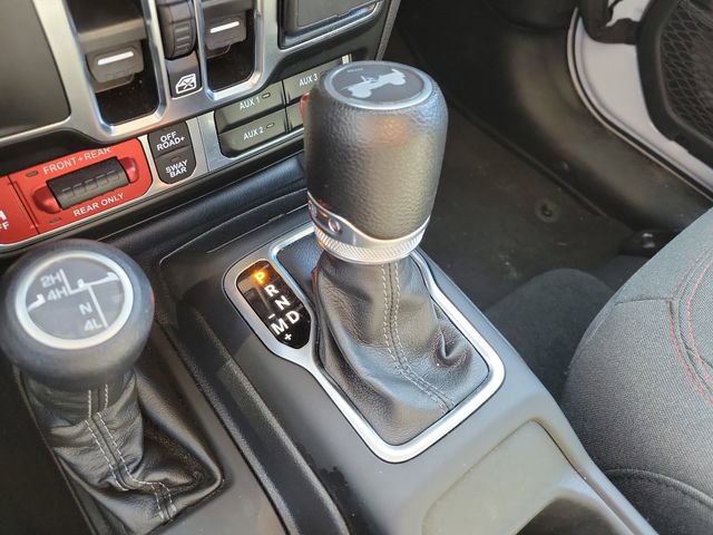 Used 2024 Jeep Wrangler Unlimited Rubicon AWD/4WD image 17