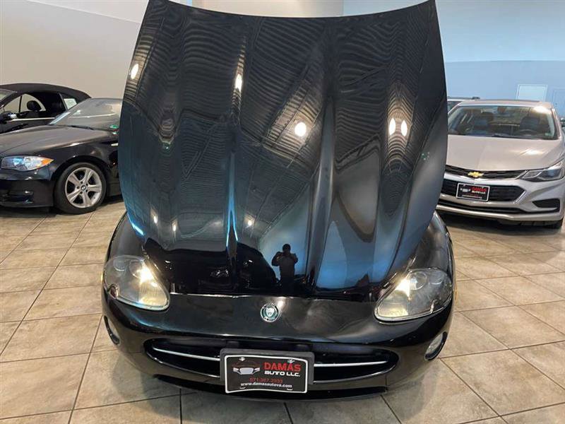 Used 2006 Jaguar XK8 Convertible image 38