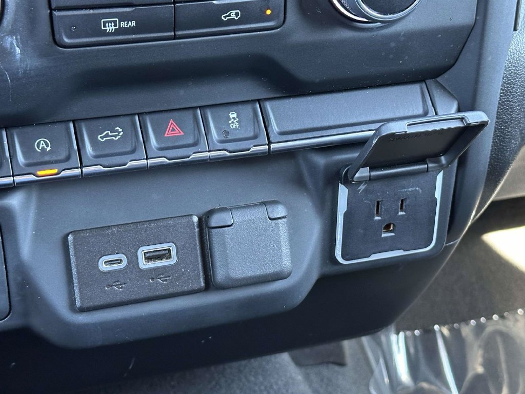 Used 2024 Chevrolet Silverado 1500 Custom AWD/4WD image 19