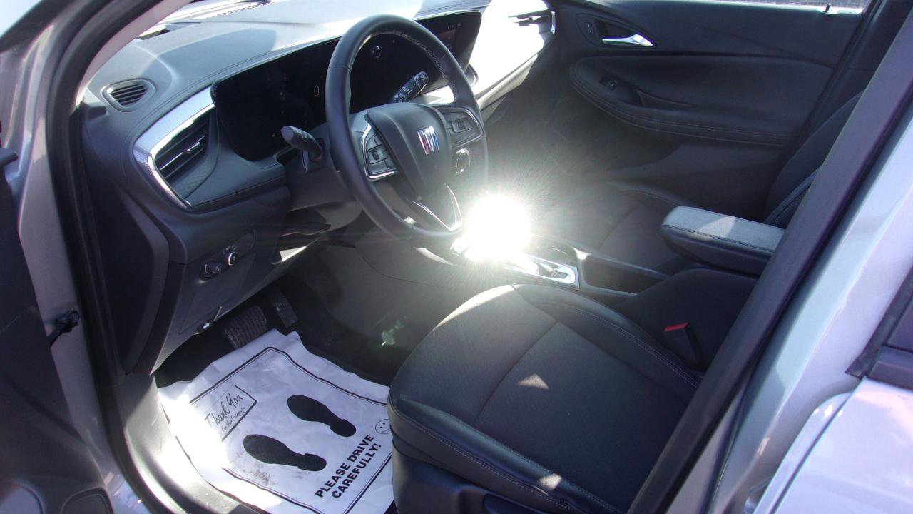 Used 2025 Buick Encore GX Preferred image 3