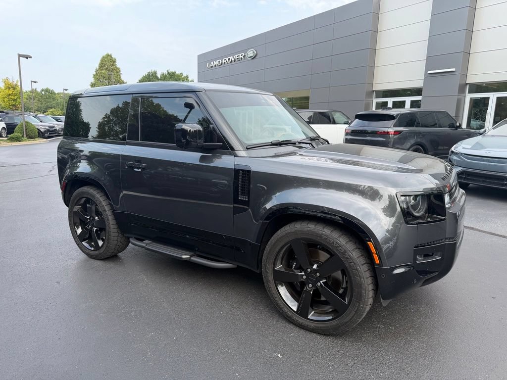 Used 2026 Land Rover Defender 90 V8 AWD/4WD image 5