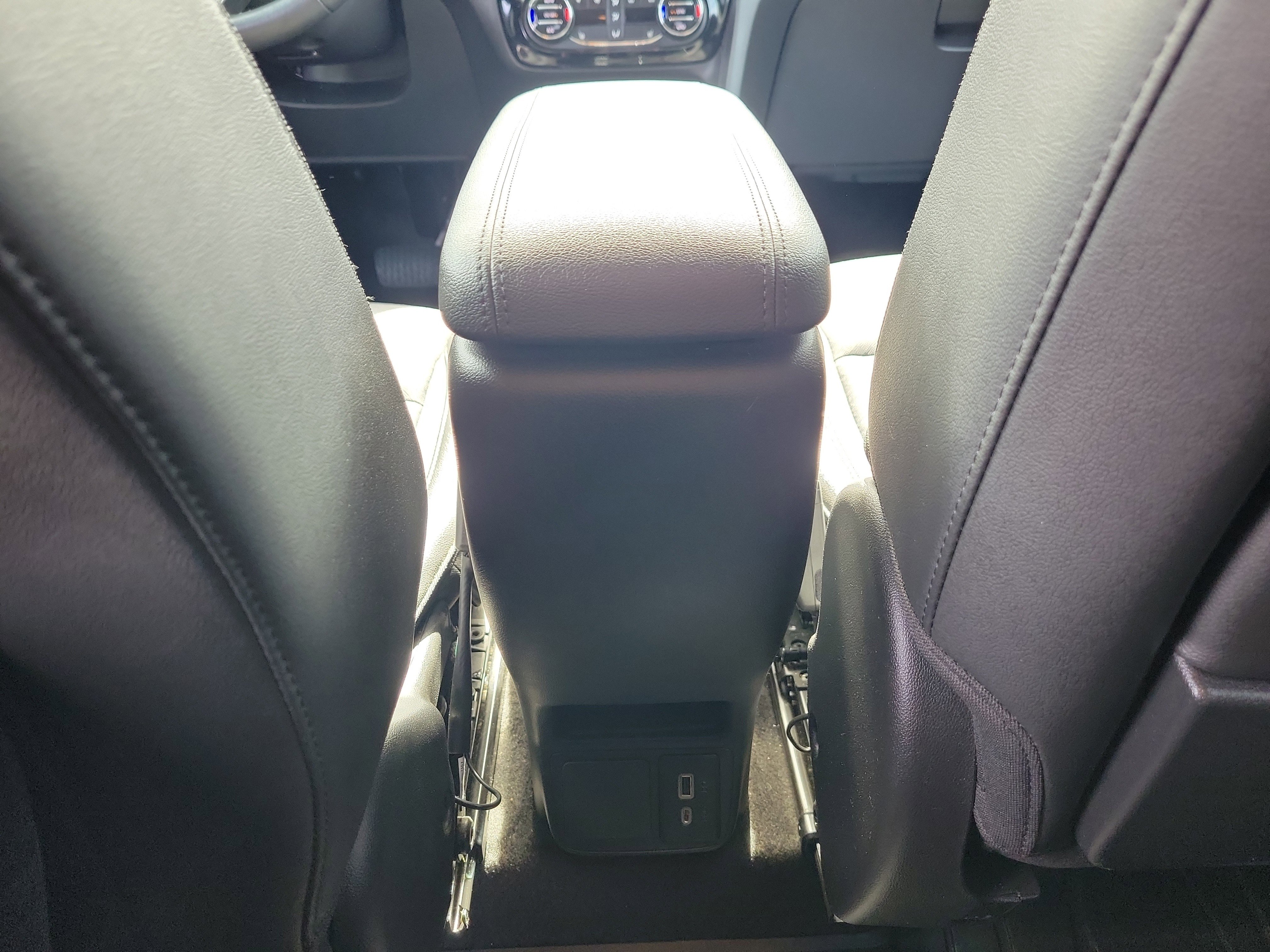 Used 2023 Buick Encore GX Select image 11