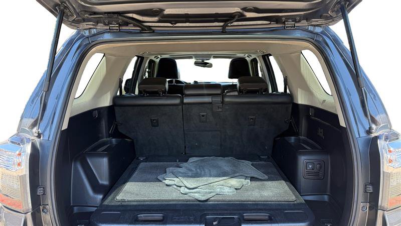 Used 2017 Toyota 4Runner Limited AWD/4WD image 19