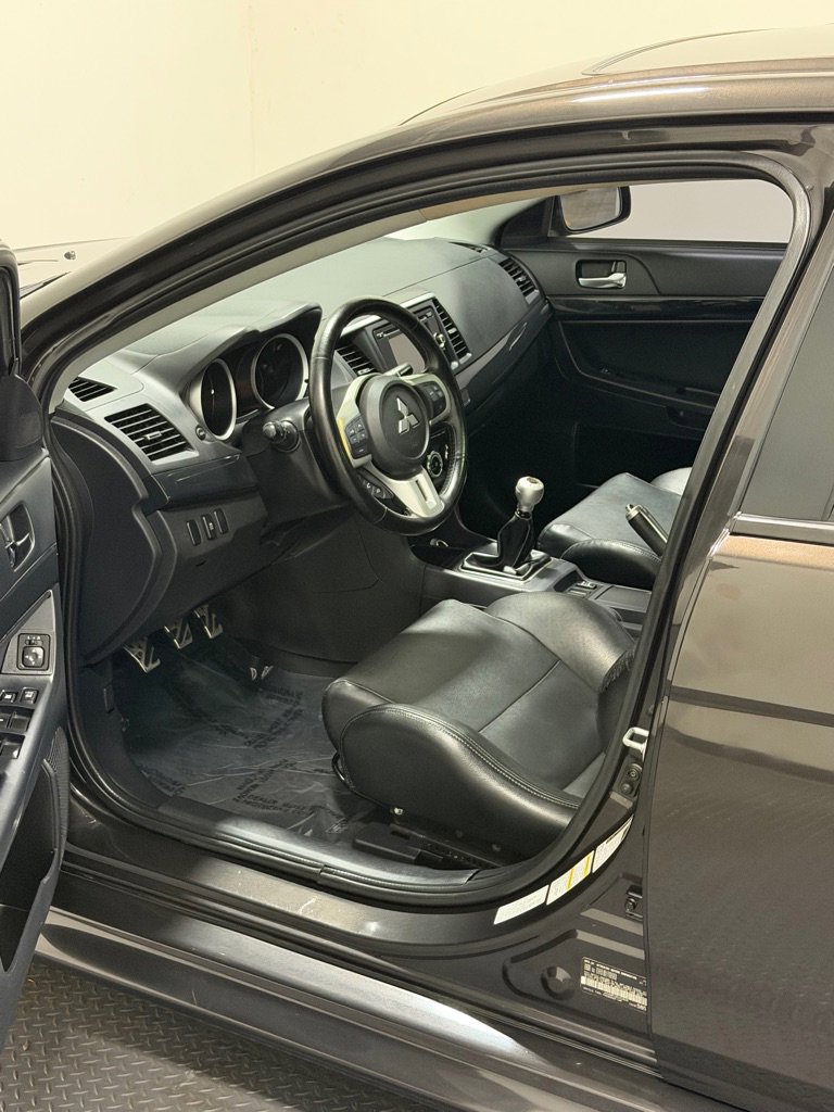 Used 2014 Mitsubishi Lancer Evolution GSR image 8