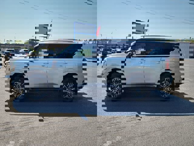 New 2026 Nissan Armada SL w/ Captain's Chari Seat Package image 2