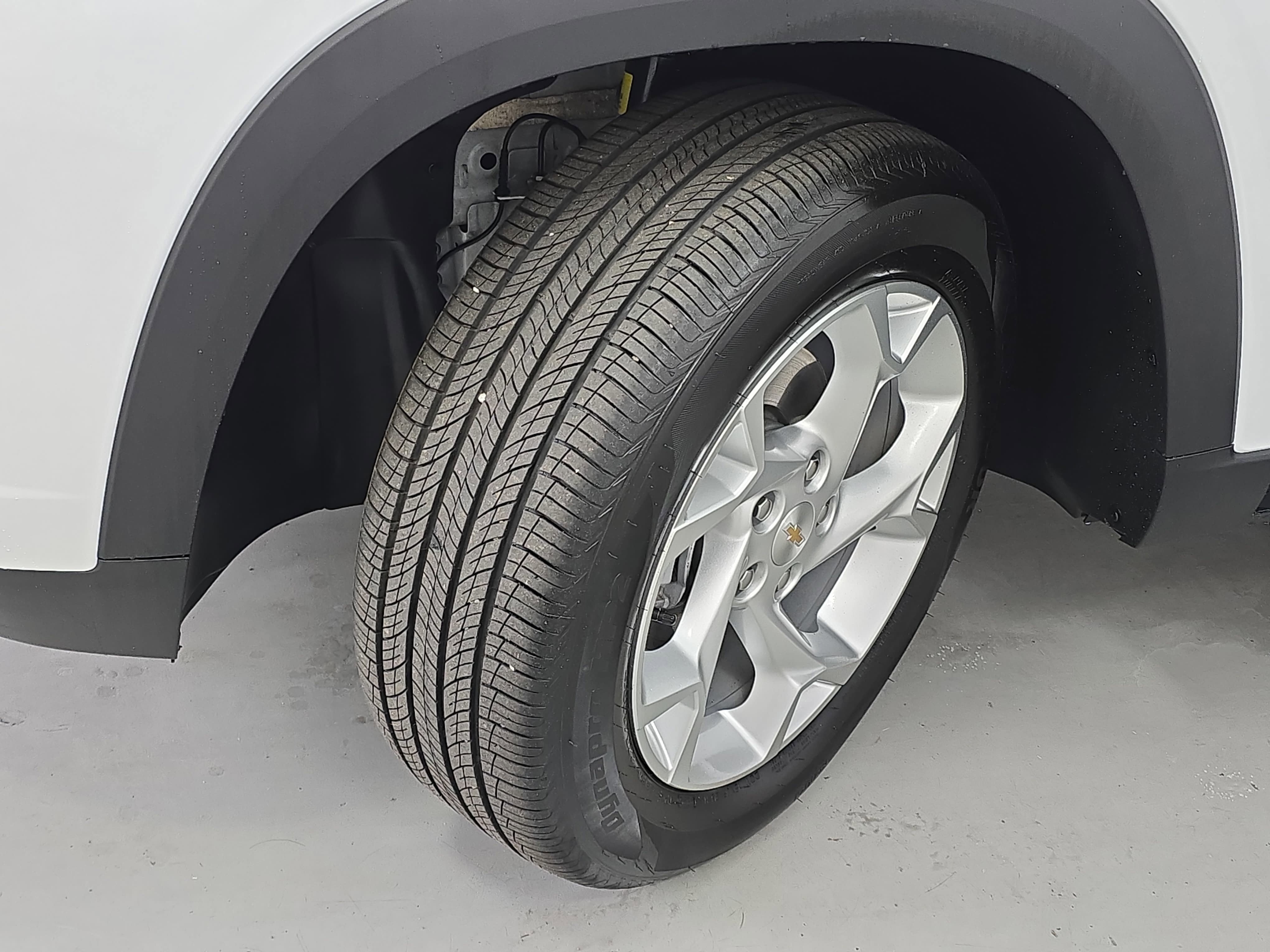 Used 2026 Chevrolet Trax LS w/ LS Convenience Package FWD image 30