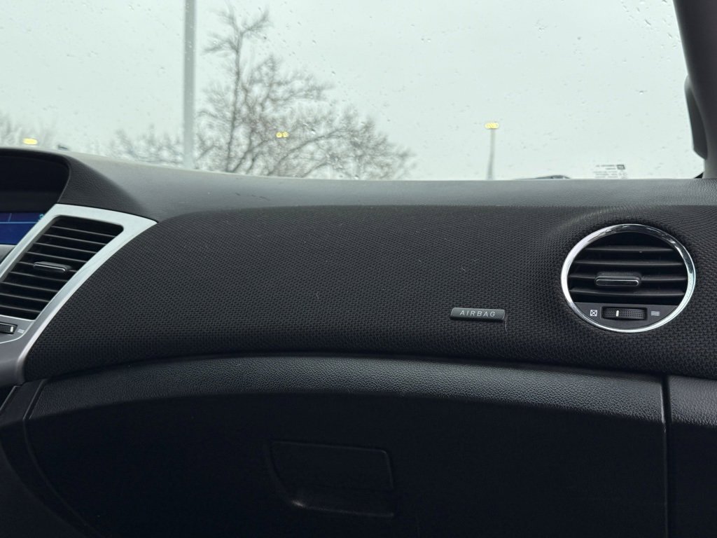 Used 2011 Chevrolet Cruze LT image 28