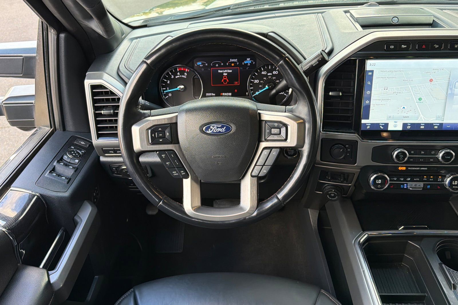 Used 2022 Ford F450 Platinum w/ FX4 Off-Road Package image 14