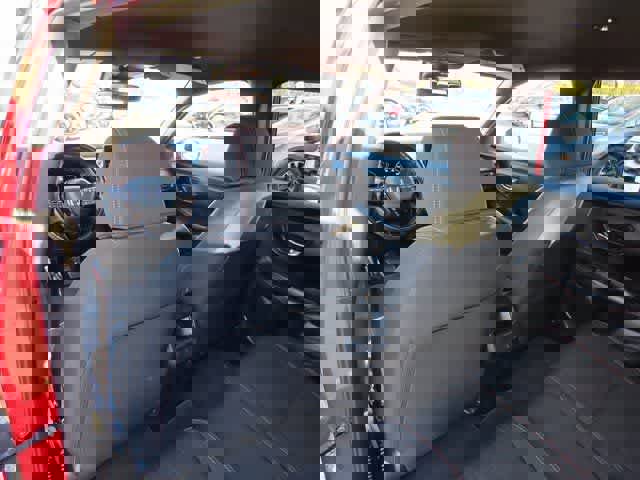 Certified 2025 Honda HR-V Sport image 15