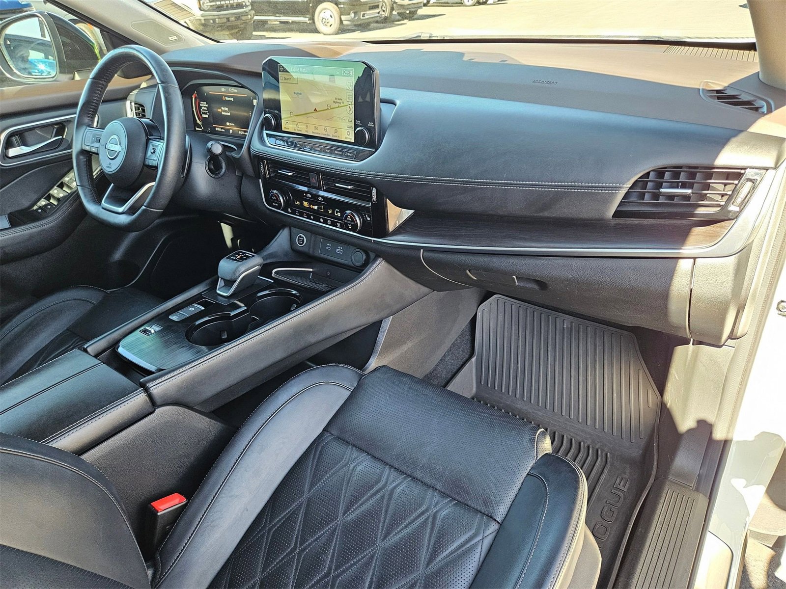 Used 2023 Nissan Rogue Platinum w/ Platinum Premium Package image 25