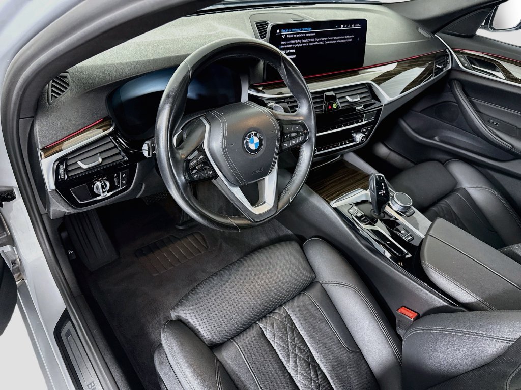 Used 2021 BMW 530i w/ Convenience Package RWD image 9