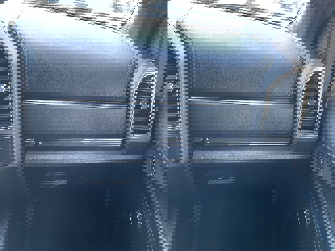 Used 2021 Ford Expedition Max XLT image 16