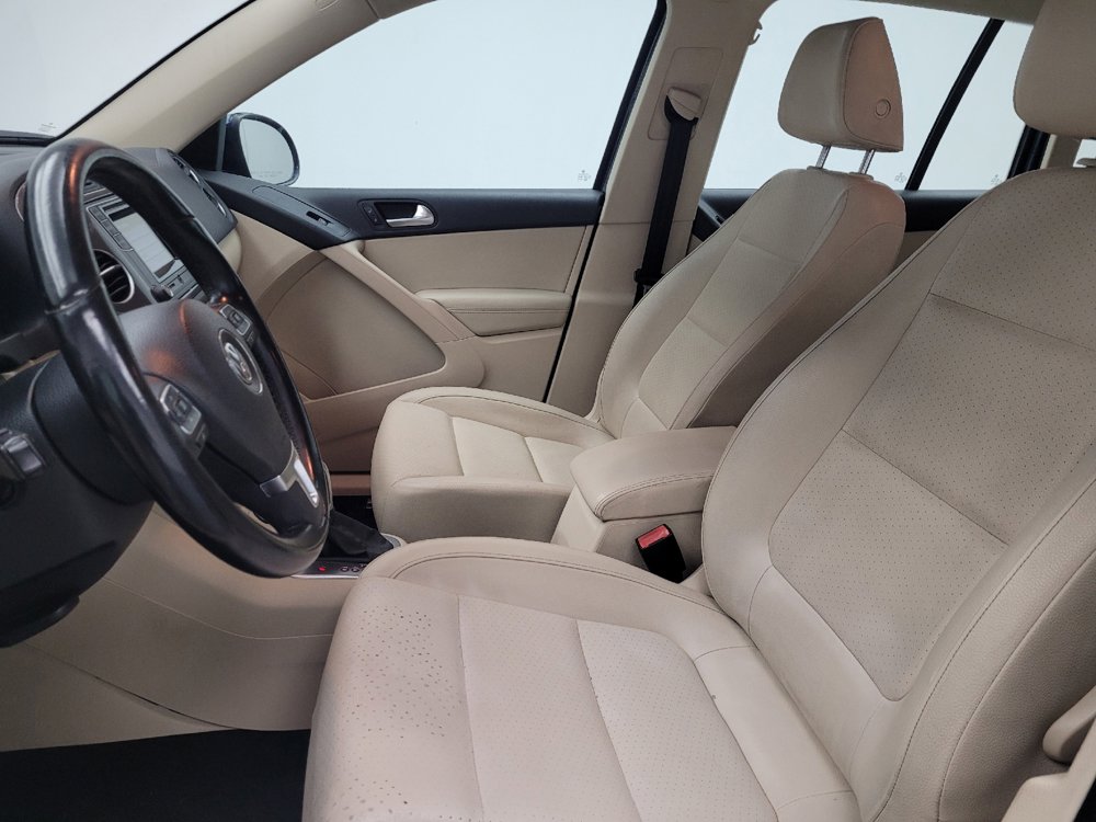 Used 2016 Volkswagen Tiguan S FWD image 17