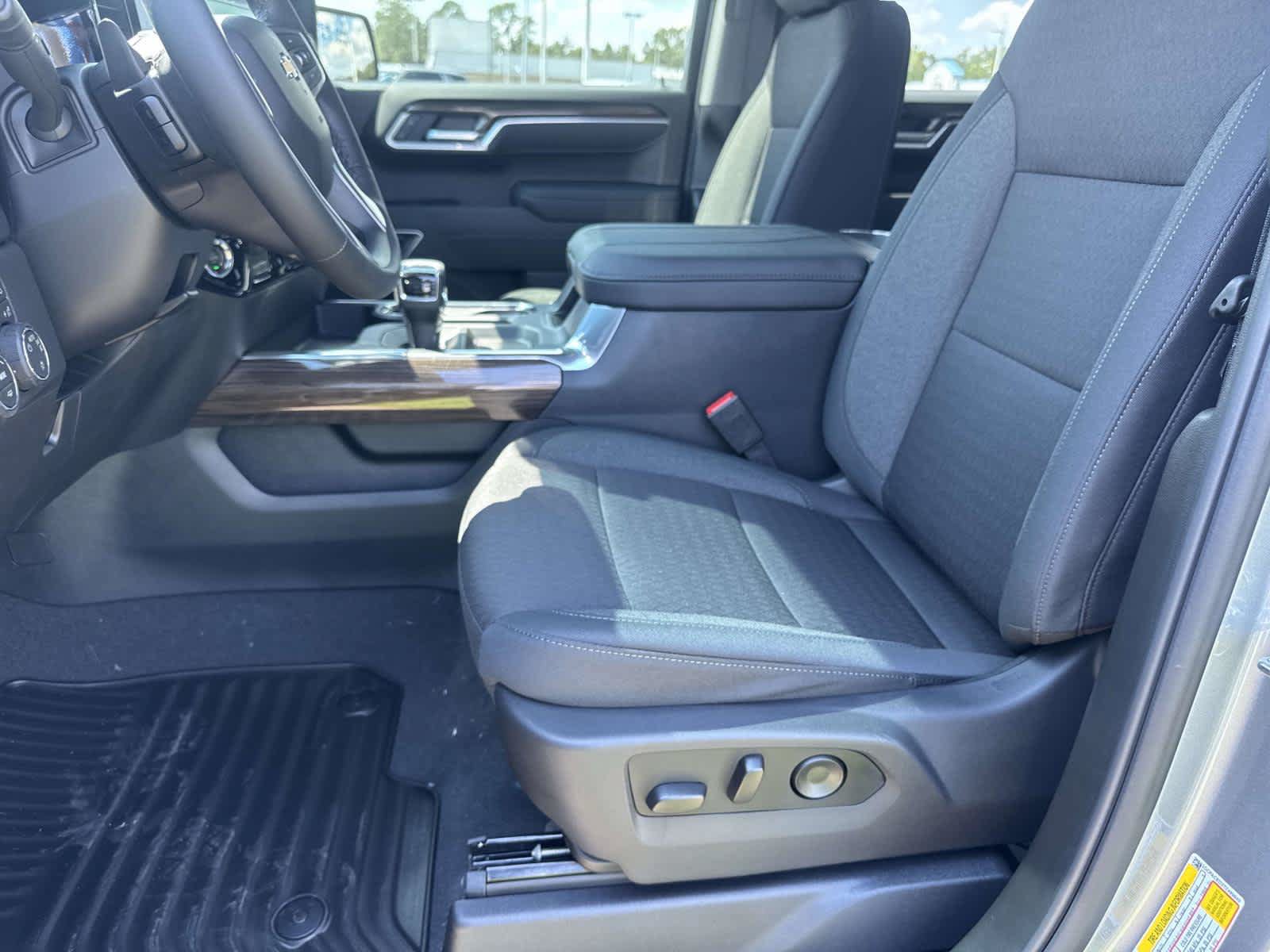 New 2026 Chevrolet Silverado 1500 LT w/ Safety Package RWD image 11