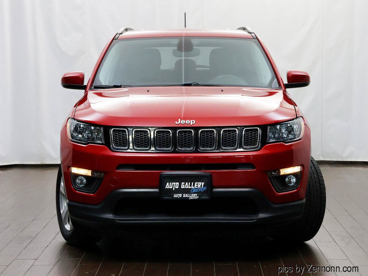 Used 2019 Jeep Compass Latitude FWD image 5