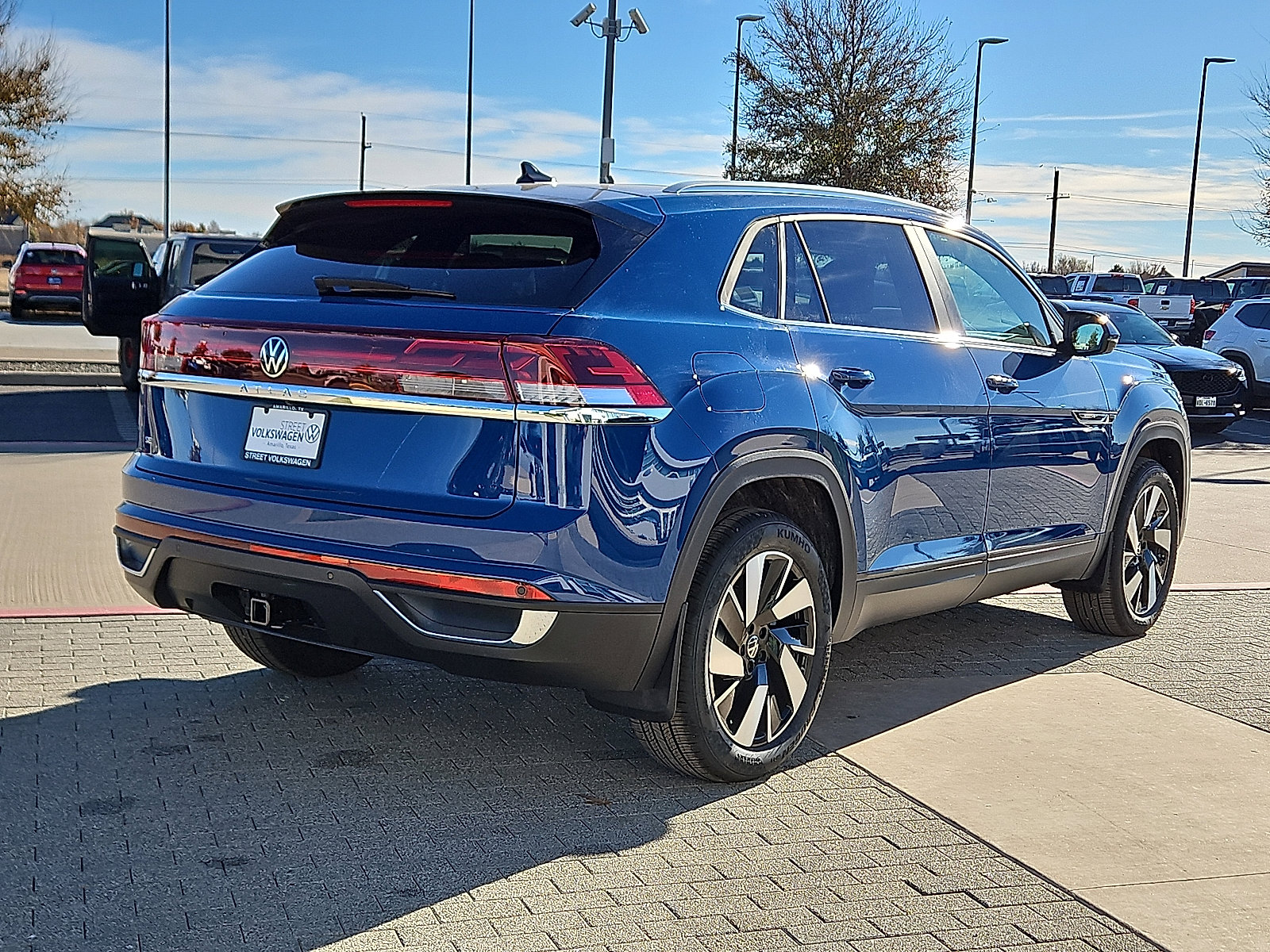 New 2026 Volkswagen Atlas Cross Sport SE image 4