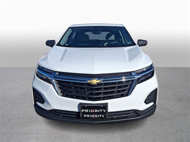 Used 2022 Chevrolet Equinox LS image 2