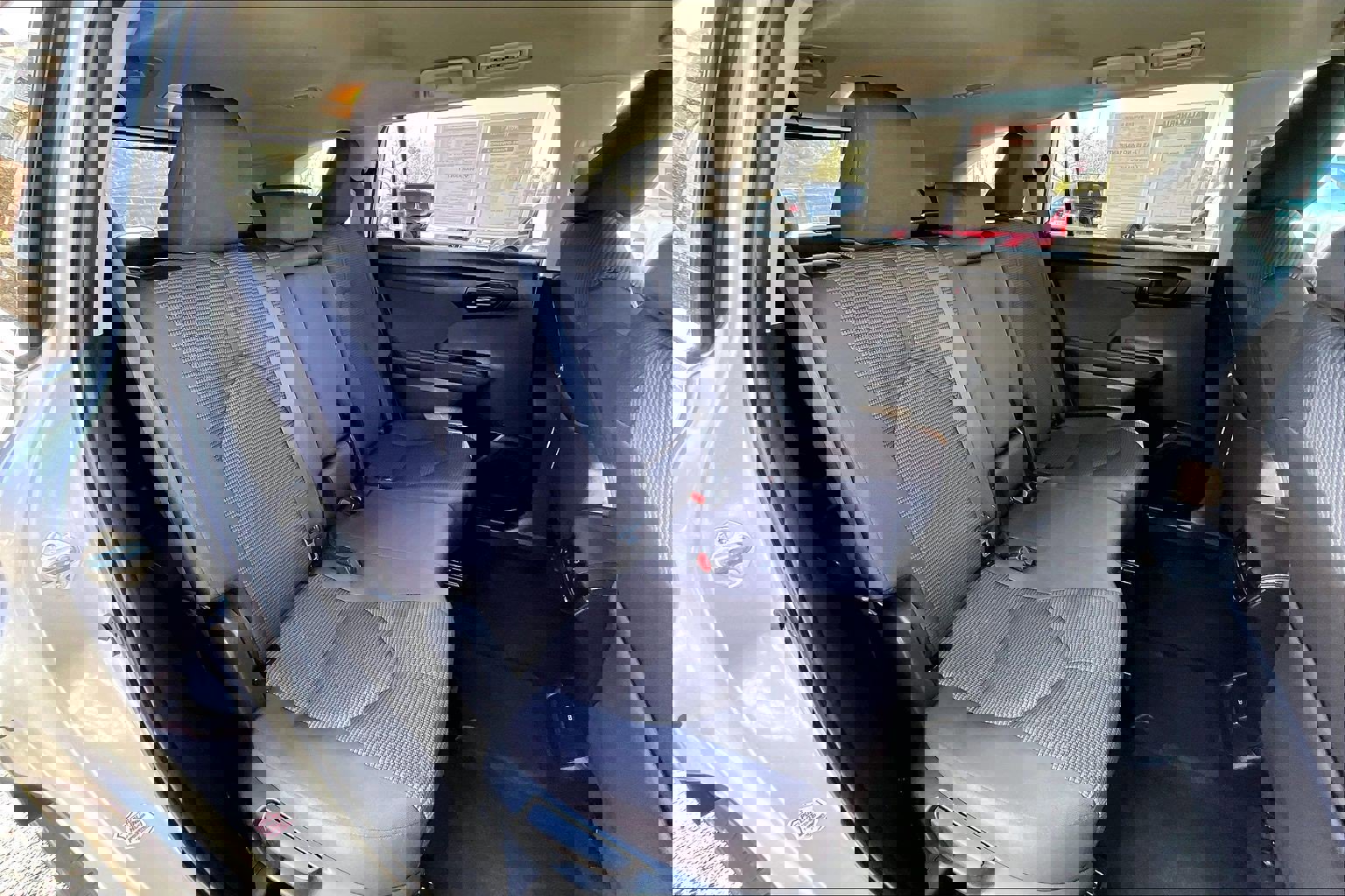 Used 2024 Toyota Highlander LE image 25