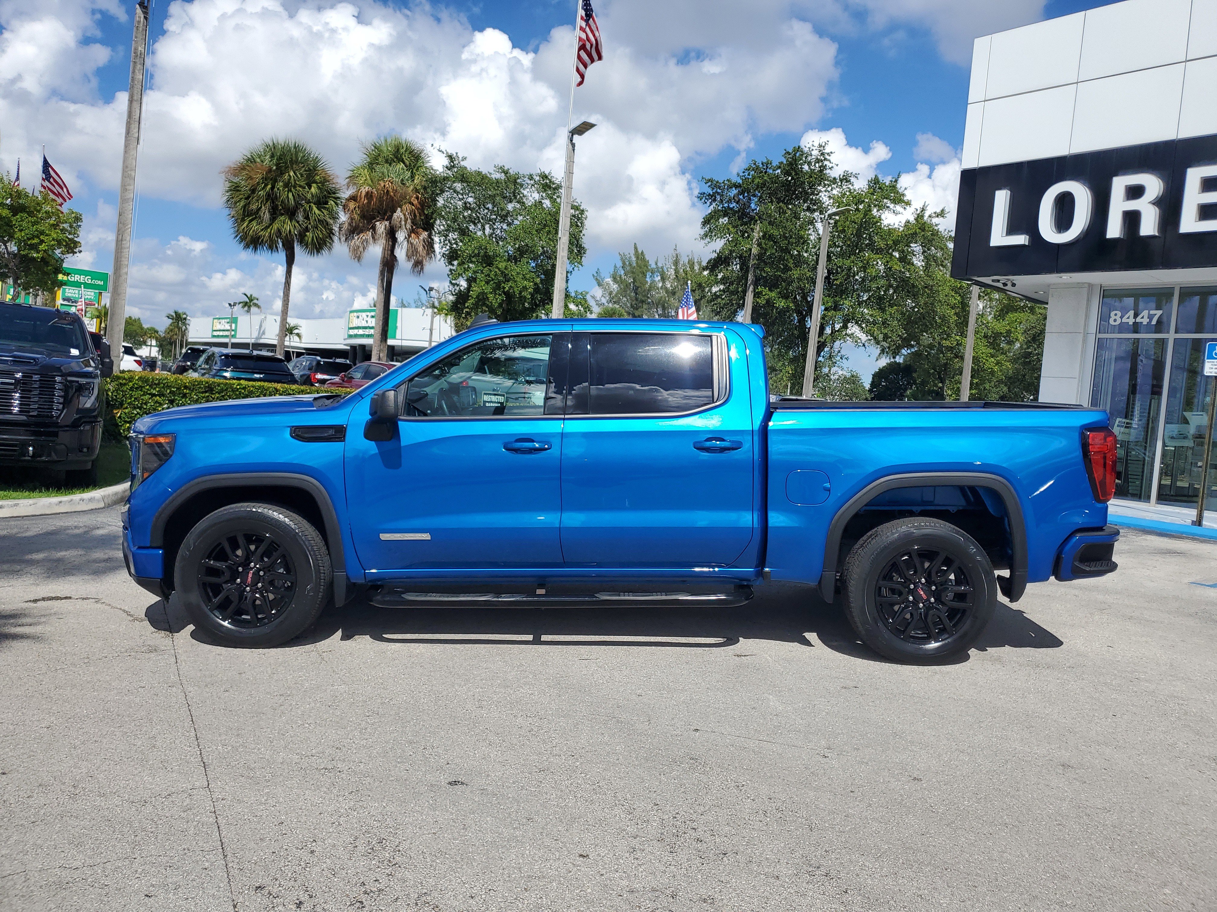 Used 2023 GMC Sierra 1500 Elevation image 8