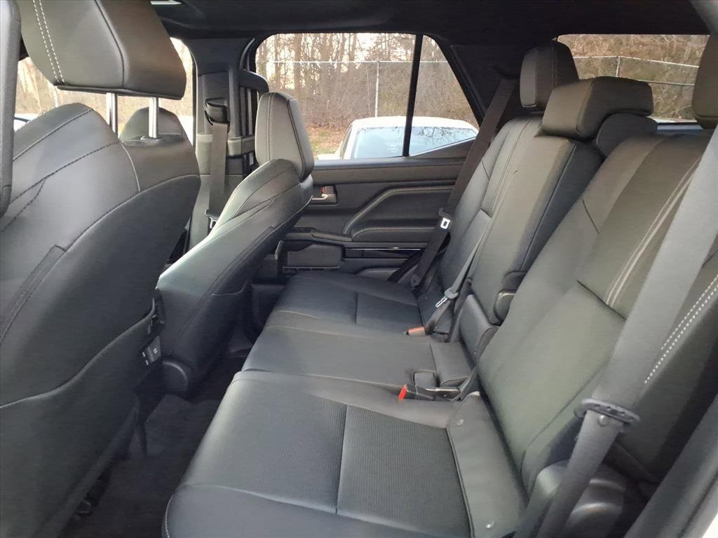 Used 2025 Toyota 4Runner Limited image 20