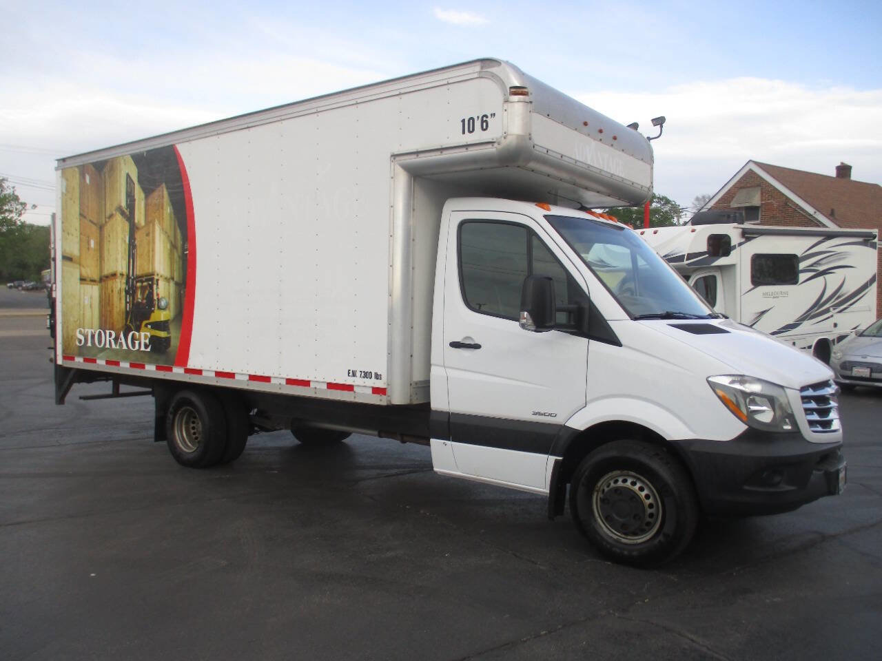 Used 2016 Freightliner Sprinter 3500 RWD image 10