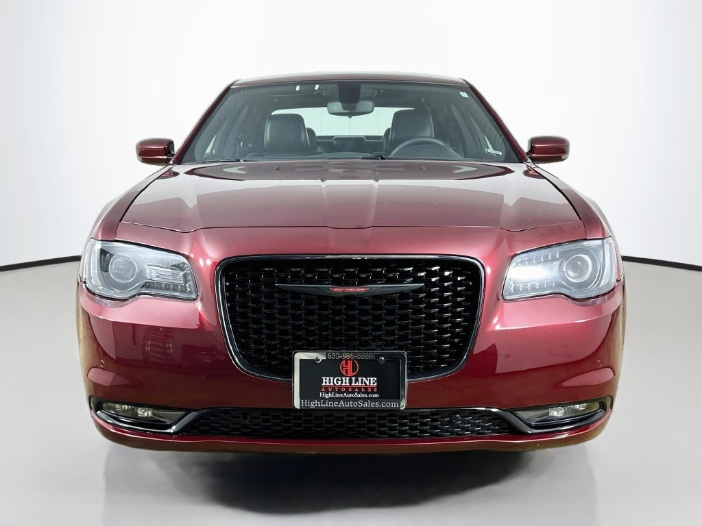 Used 2023 Chrysler 300 S RWD image 2