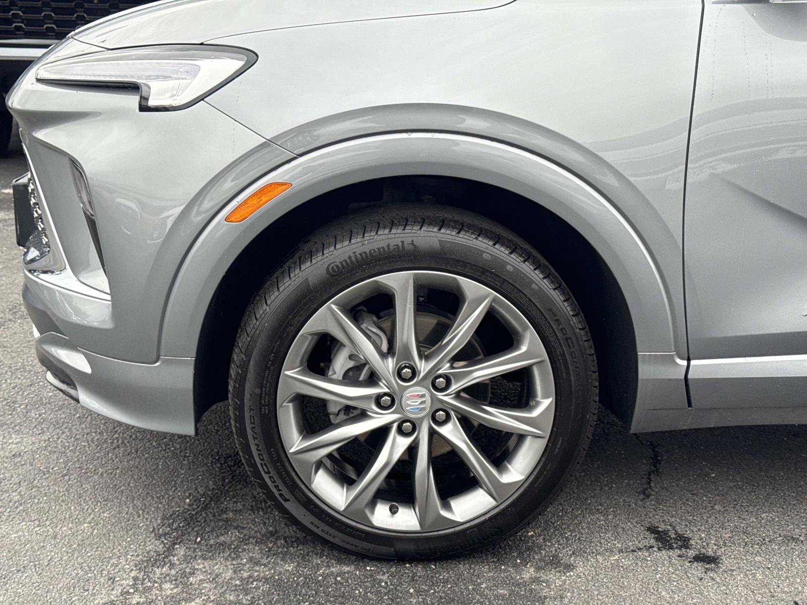 Used 2025 Buick Encore GX Avenir w/ Avenir Convenience Package image 29