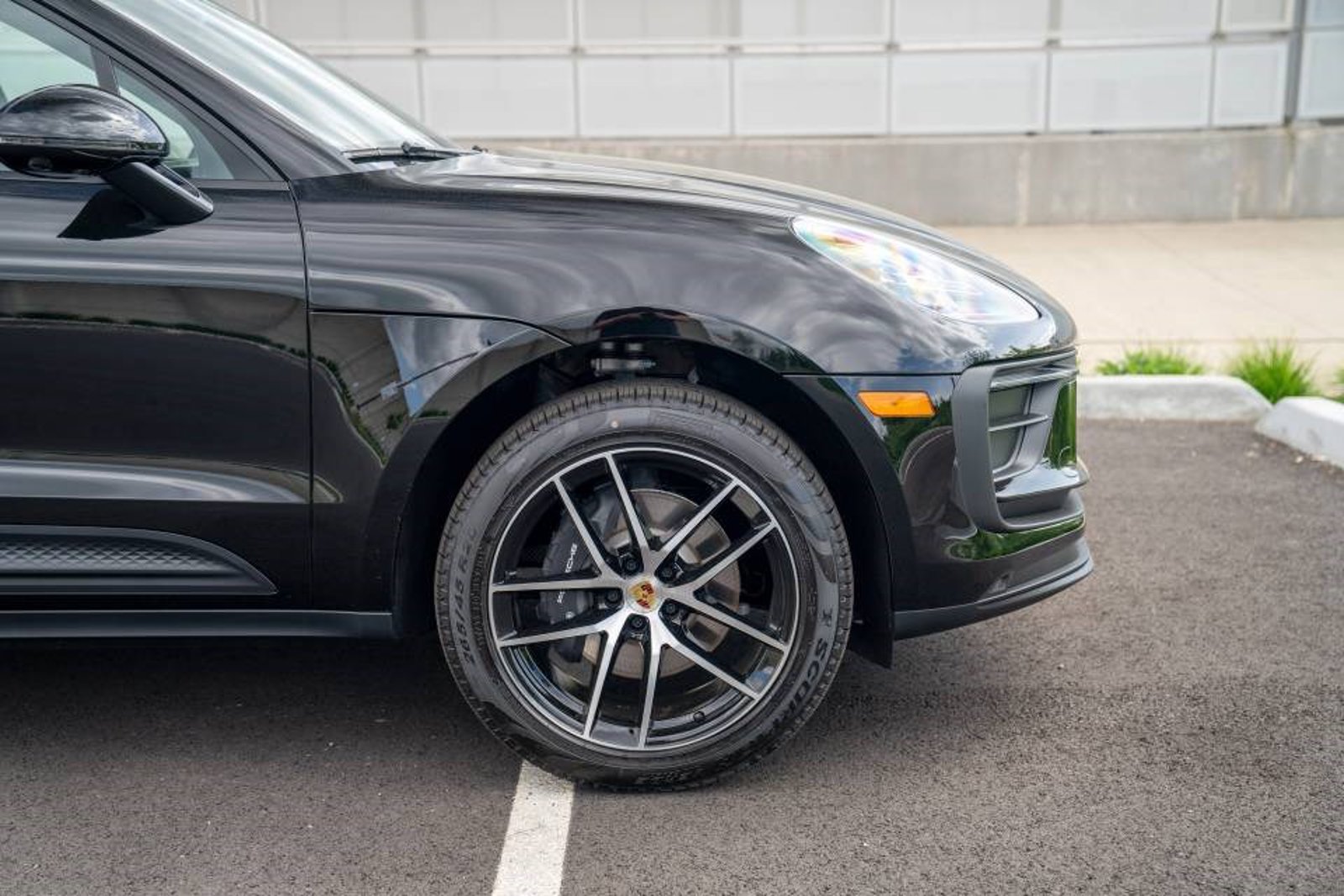 New 2026 Porsche Macan AWD/4WD image 9